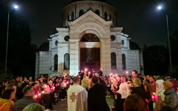 Când pică PAȘTELE în 2027? Sărbătoarea se suprapune cu minivacanța de 1 Mai