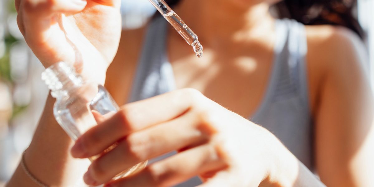 Peptidele, noul elixir al tinereții: Promisiuni îndrăznețe, riscuri ascunse