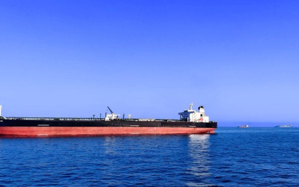 Petrolul american, peste 100 de dolari: Armistițiul SUA-Iran, blocaj în Hormuz