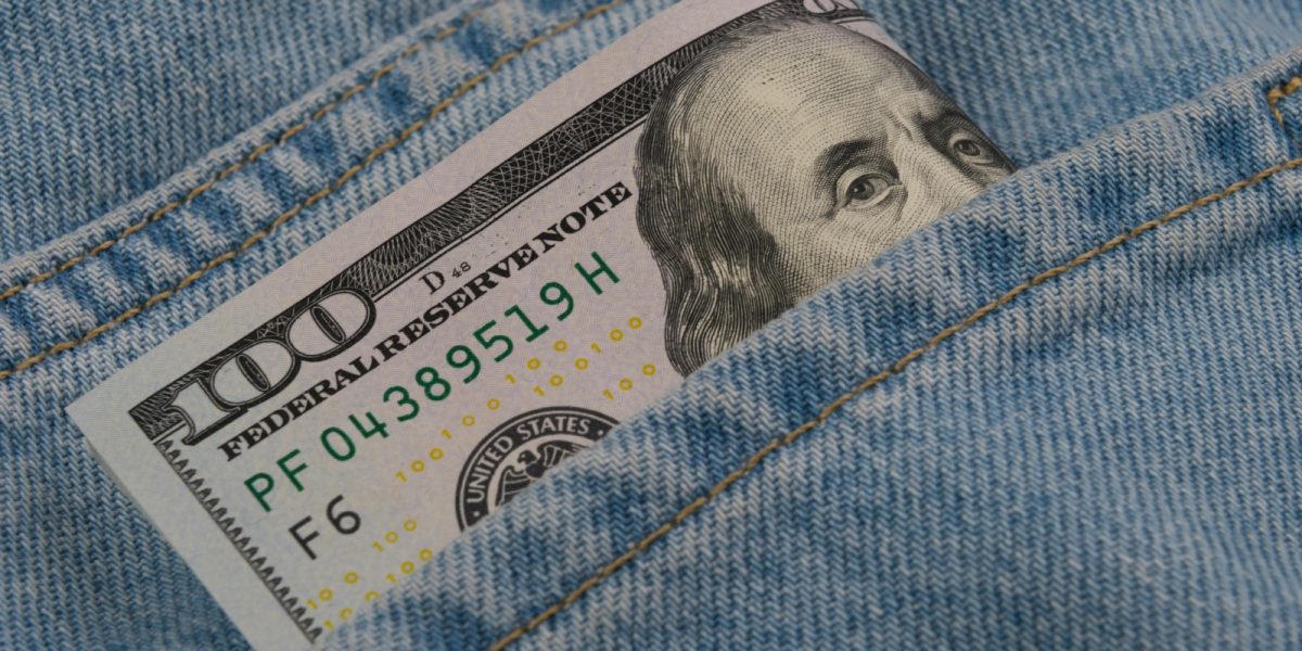 Inflația în SUA crește alarmant, la 3,3%, din cauza benzinei mai scumpe