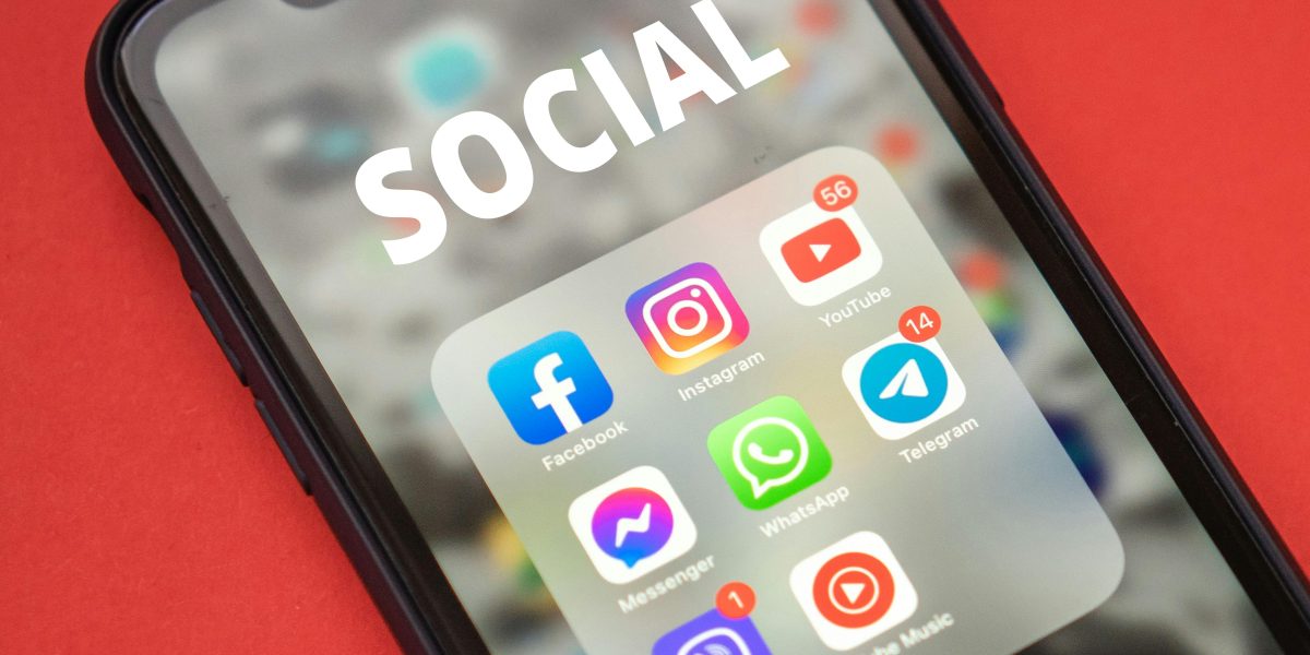 Meta, pusă la zid de Comisia Europeană: Rivalii AI, acces restricționat la WhatsApp