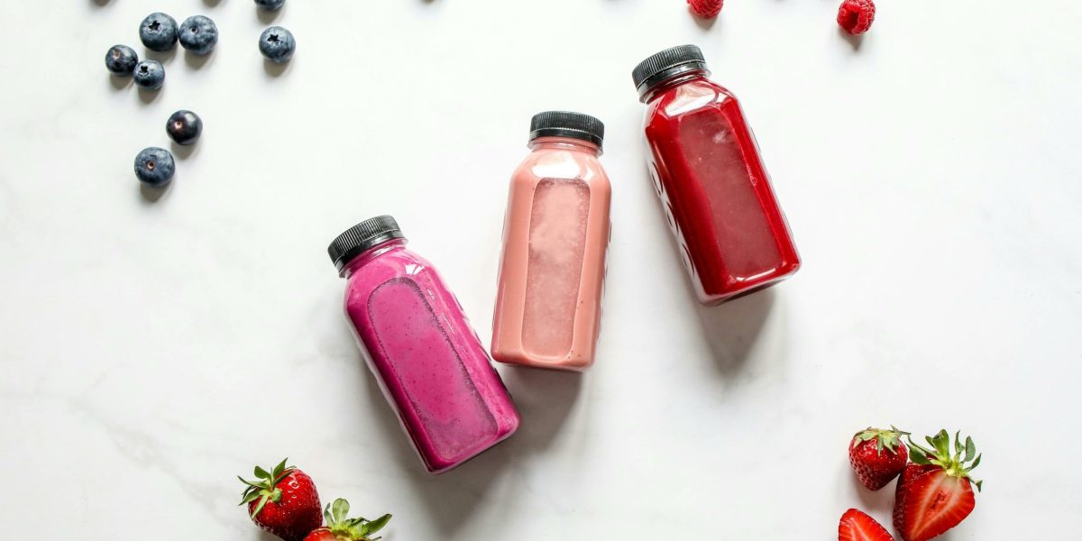 Smoothie, suc sau fruct întreg? Ce alegem pentru o dietă sănătoasă?