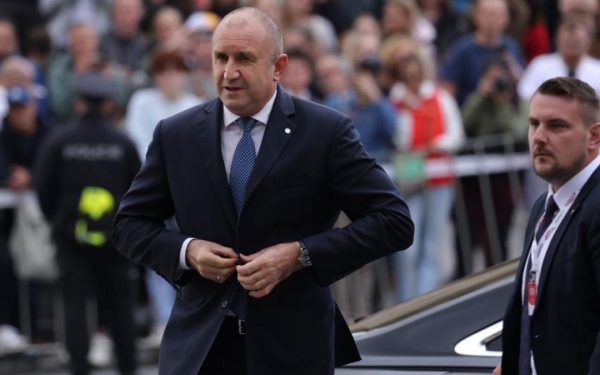 Radev, pilotul bulgar, forțează Guvernul: „Pică dacă nu reușește”