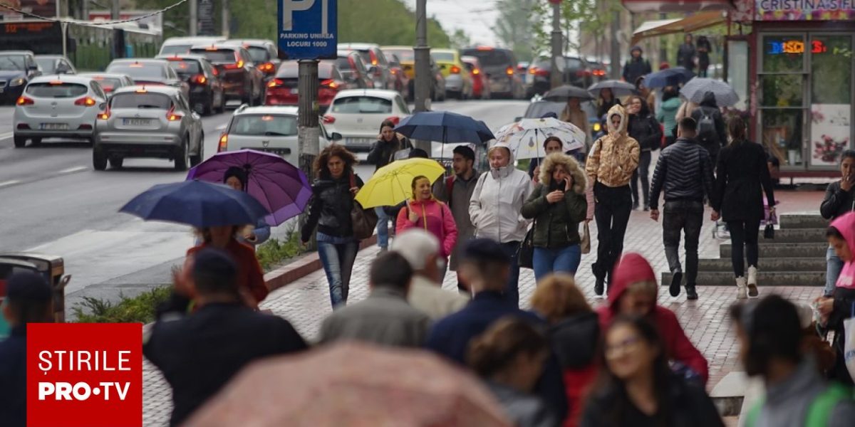 Vântul se face resimțit cu putere în cea mai mare parte a țării, însoțit de precipitații și temperaturi în scădere, schimbare adusă de un front meteorologic care traversează România