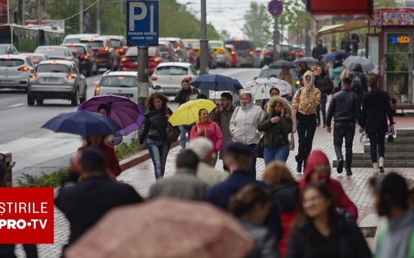 Vântul se face resimțit cu putere în cea mai mare parte a țării, însoțit de precipitații și temperaturi în scădere, schimbare adusă de un front meteorologic care traversează România