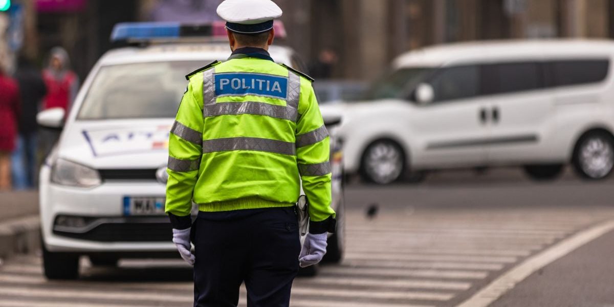 Șoferiță, prinsă cu șpaga la București: A ignorat camerele poliției