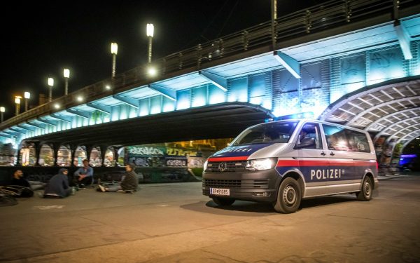 Șoc în AUSTRIA: Otravă pentru șobolani în mâncarea de bebeluși HiPP! Ancheta se extinde