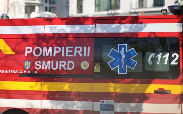 Incendiu la un cămin din Târgu Secuiesc: Zeci de bătrâni s-au salvat singuri