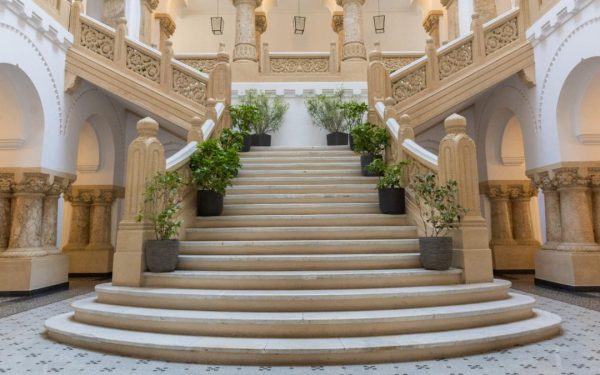 Primăria București, monument istoric, deschide porțile publicului în weekend