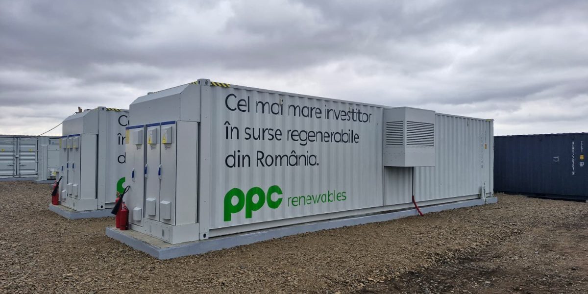 Proiect de stocare a energiei în valoare de aproape 130 milioane de lei, finanțat din fonduri europene Un nou pas în dezvoltarea surselor de energie regenerabilă din România a fost anunțat de PPC Renewables România, companie ce intenționează să extindă portofoliul său prin implementarea unui proiect de stocare a energiei electrice în baterii