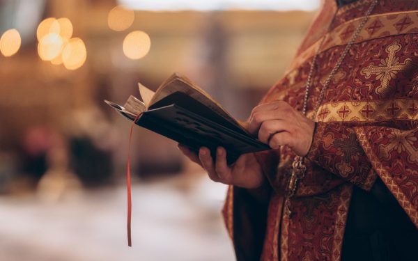 Spovedania, secretul purificării sufletului: explicațiile unui preot