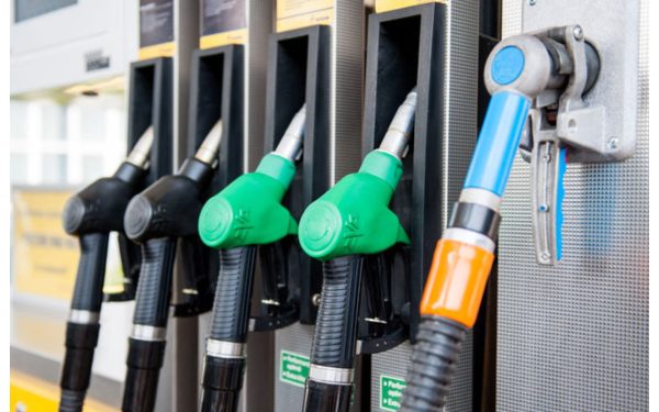 Benzina și motorina, furia șoferilor: Prețuri explozive la Petrom, Rompetrol și MOL