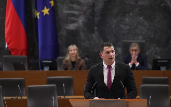 Parlament: Referendum pentru ieșirea din NATO, anunț șoc în UE