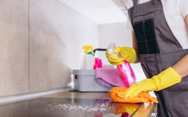 Cât de toxică îți este CASA: Ce substanțe de curățenie NU amesteca niciodată