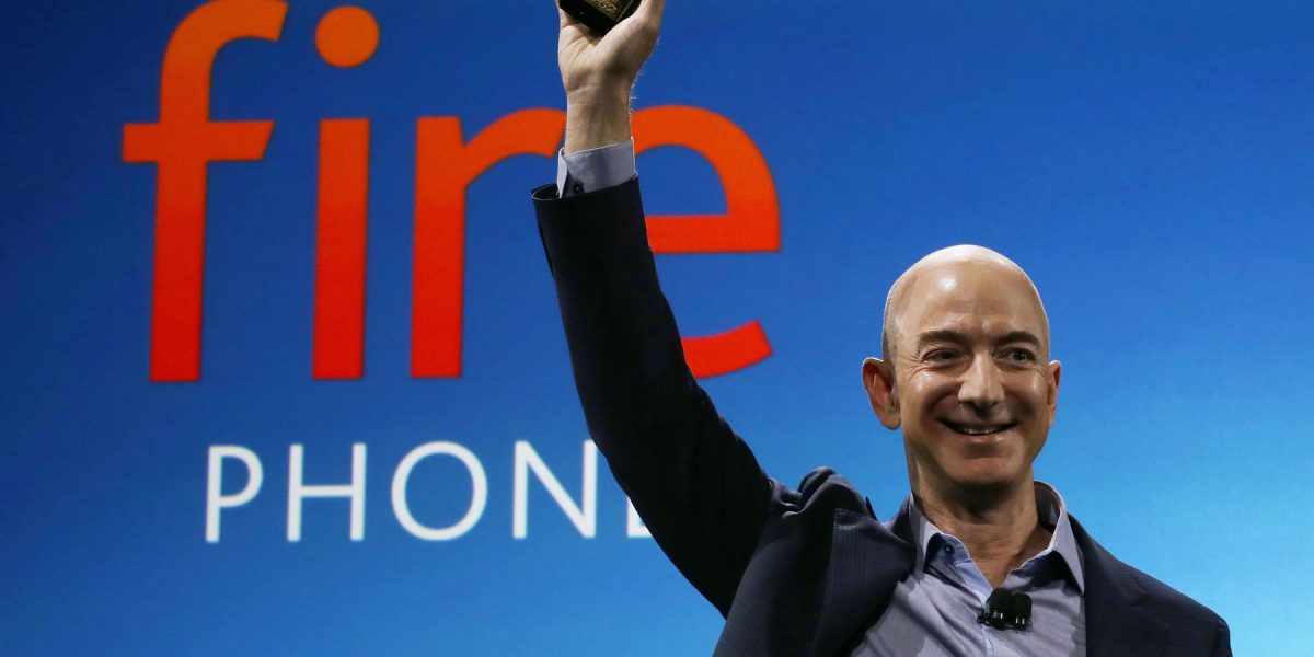 Amazon vrea iar un smartphone: Experimentul „Fire Phone” s-a repetat?