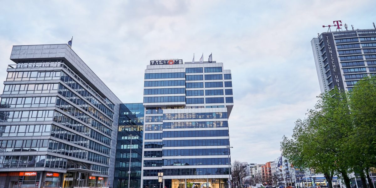 Acțiunile unei companii mari din România, în picaj liber la bursă