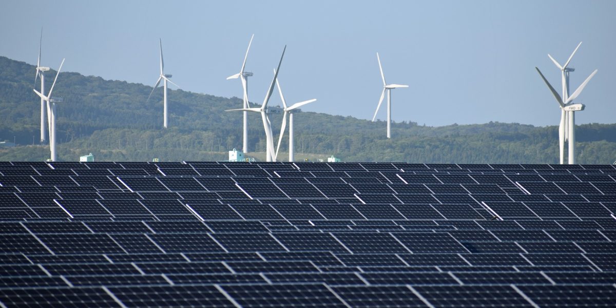 Comisia Europeană accelerează energia verde: Prețul URIAȘ al războiului pentru Europa