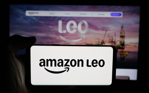 Când lansează Amazon internet prin satelit. Concurența se încinge