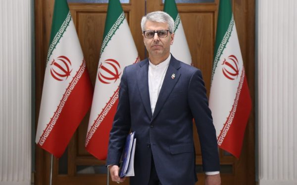 Negocierile Iran-SUA, cu stângul: Teheranul, nemulțumit de suspiciuni