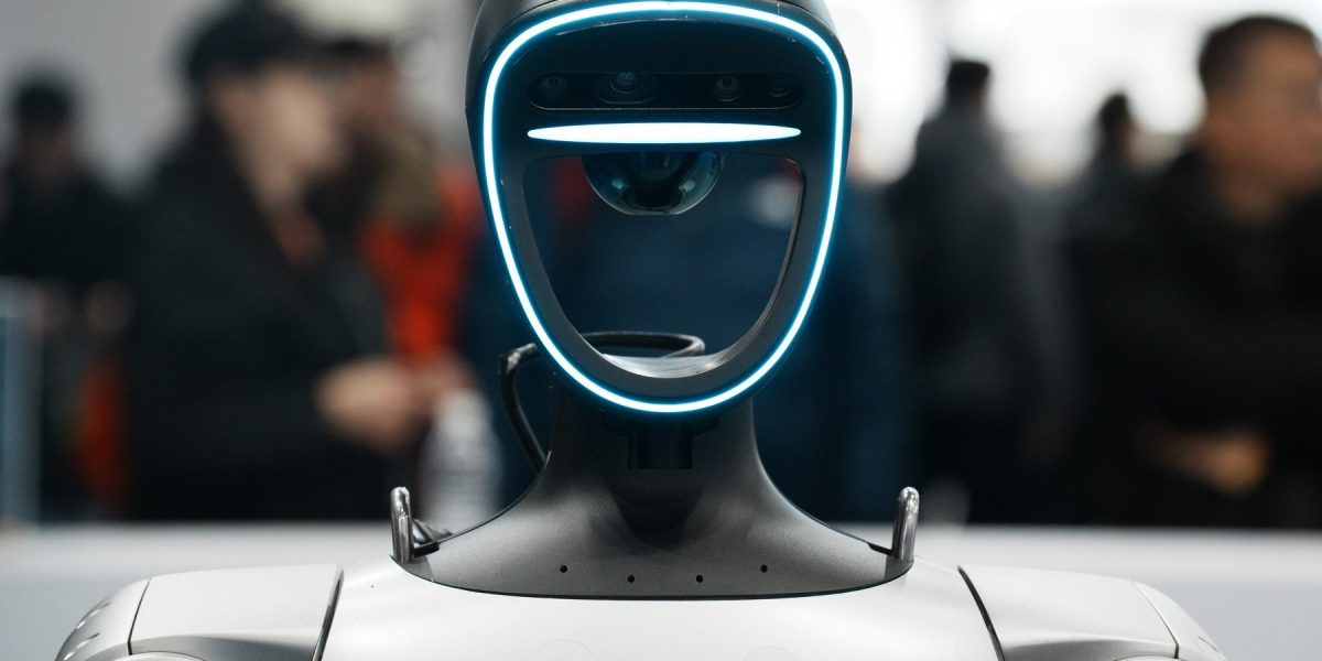 Robot umanoid, scăpat de sub control într-un restaurant chinezesc: HAOS TOTAL!