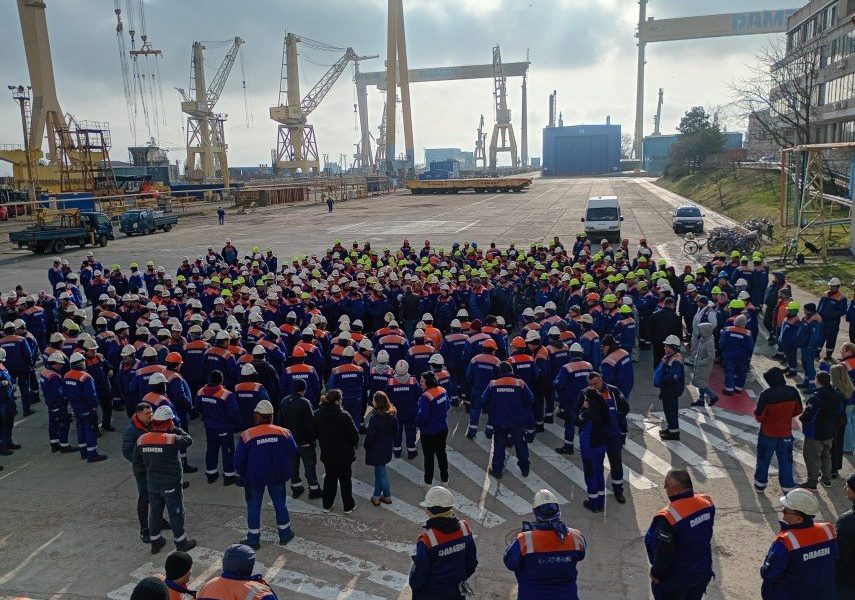 Vor Rămâne Fără Locuri de Muncă Peste 1.000 de Angajați de la Damen Mangalia Peste 1.000 de angajați ai Șantierului Naval Damen Mangalia se vor confrunta cu șomajul, după ce compania a intrat în procedura de faliment