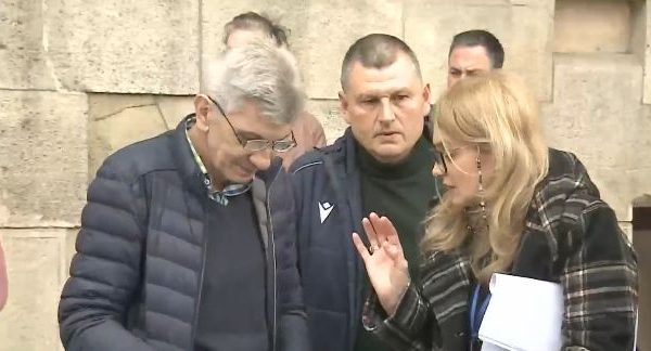 Sindicaliștii reclamă concedieri fără criterii clare și aducerea masivă de angajați de la alte primării, în timp ce primarul Ciprian Ciucu susține necesitatea reorganizării Situația din primăria Capitalei devine tot mai tensionată, pe fondul anunțatei restructurări și al controverselor generate de metodele folosite pentru reducerea personalului