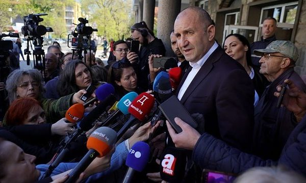 Radev, după alegeri în Bulgaria: „Victorie asupra apatiei”, dar neîncrederea persistă