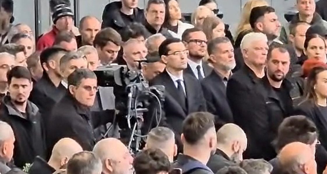 La slujba de comemorare a lui Mircea Lucescu de la Arena Națională, Răzvan Burleanu și Ionuț Lupescu, doi dintre principalii actori ai fotbalului românesc, au lăsat deoparte, cel puțin pentru moment, disputele din trecut