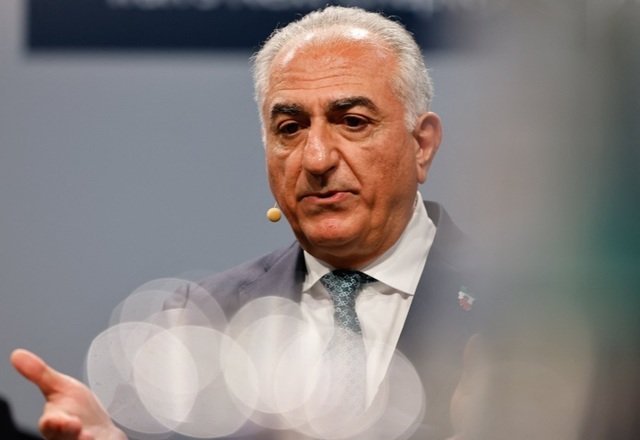 Fiul ultimului șah al Iranului, REZA Pahlavi, a reacționat dur la anunțul unui posibil armistițiu între Statele Unite ale Americii și Republica Islamică, subliniind că obiectivul principal al opoziției rămâne eliberarea de actualul regim de la Teheran