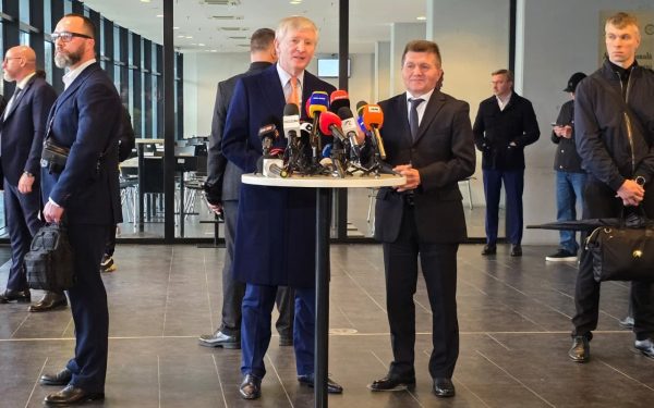 Rinat Ahmetov, GEST RAR pentru Mircea Lucescu: „Așa am înțeles!”