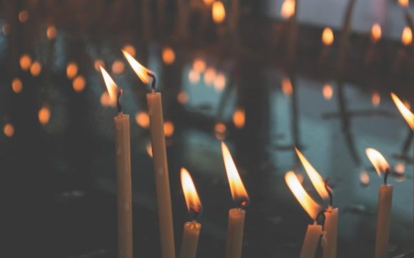 Regulile pompierilor pentru Noaptea Învierii: Ce trebuie să știe credincioșii