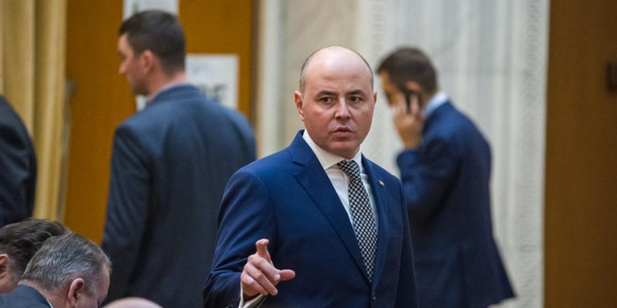 România, pe marginea prăpastiei: Muraru avertizează despre riscul unei crize politice majore