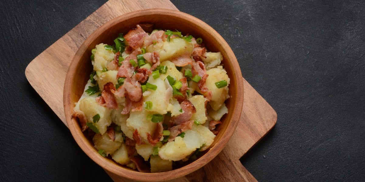 Ouăle de Paște transformate: Salată bavareză, un deliciu din bucătăria românească