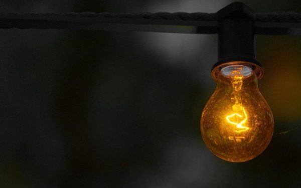 Pană de curent: București și Ilfov, luminate doar de lumina lumânărilor, între 14-17 aprilie 2026