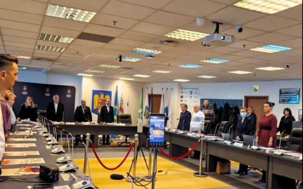 Haos la Primăria Ploiești: Scandal de două ore din cauza listei de concedieri