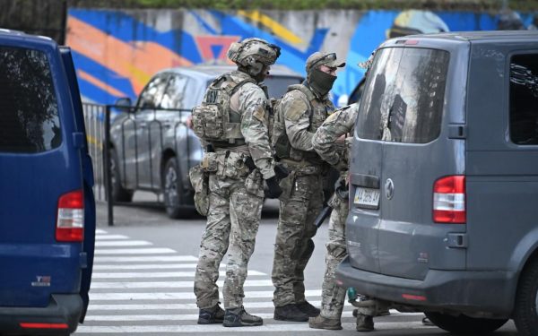 Șeful Poliției din Ucraina, demisie după atacul sângeros din Kiev. Doi polițiști, fugiți