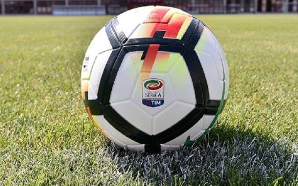 Juventus trece simplu de Genoa cu 2-0 în Serie A