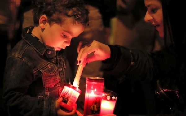 Focul de Paște: Reguli vitale acasă și la biserică, sub lupa autorităților