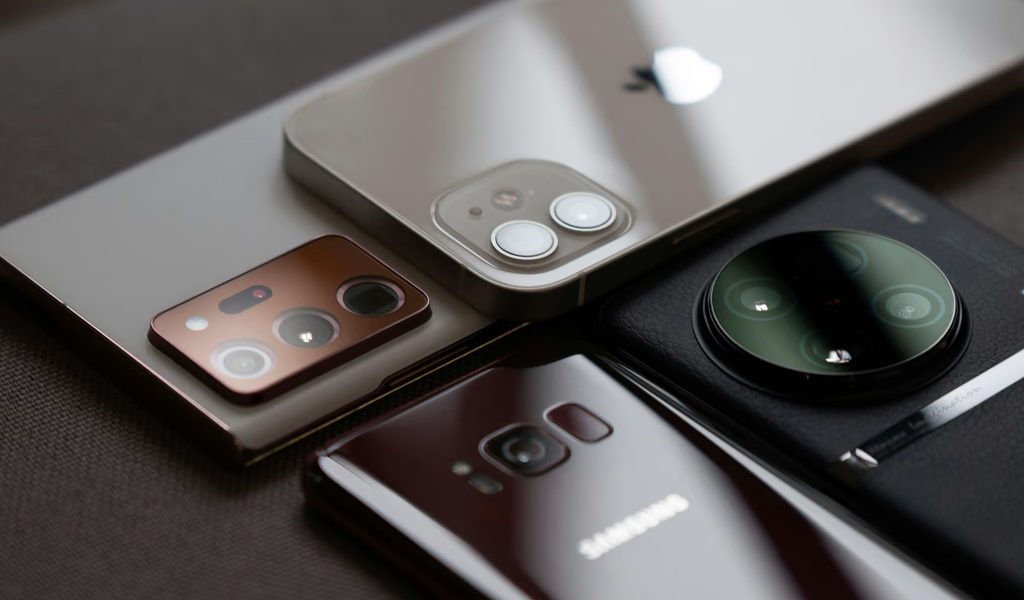 Piața de smartphone-uri, creștere fragilă în 2026, cu lanțuri sub presiune