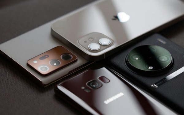 Piața de smartphone-uri, creștere fragilă în 2026, cu lanțuri sub presiune