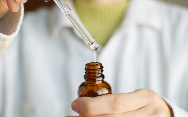 Tratamente de beauty bizare pe net: Trend sau știință? Specialiști avertizează!