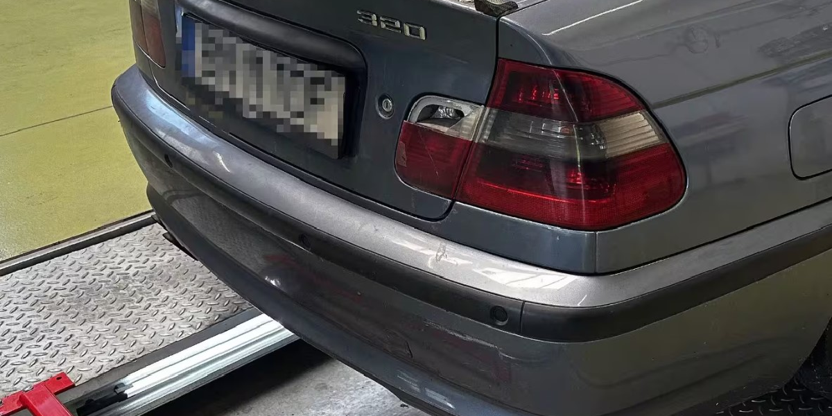 Șofer român, amendă de 2.800 de euro în Elveția: Mașina, „un miracol” că mai mergea