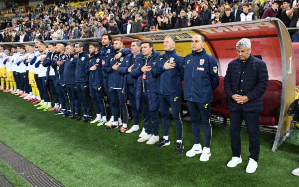 Mircea Lucescu, internat în comă indusă la Terapie Intensivă Mircea Lucescu, fostul antrenor al echipei naționale de fotbal și unul dintre cele mai respectate nume din sportul românesc, se află internat în stare gravă la secția de Terapie Intensivă