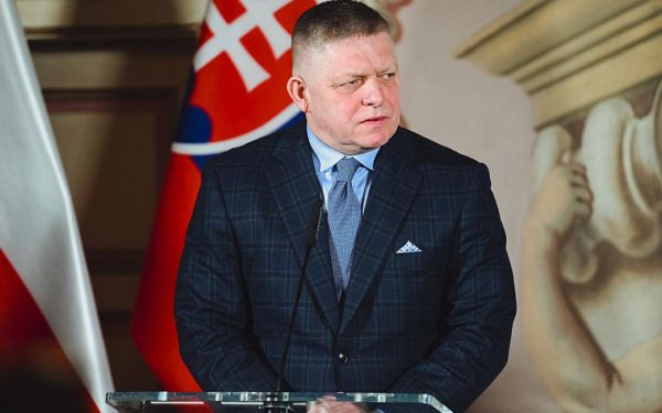 Statele baltice, zid în fața lui Fico: Nu-i permit zborul spre Moscova