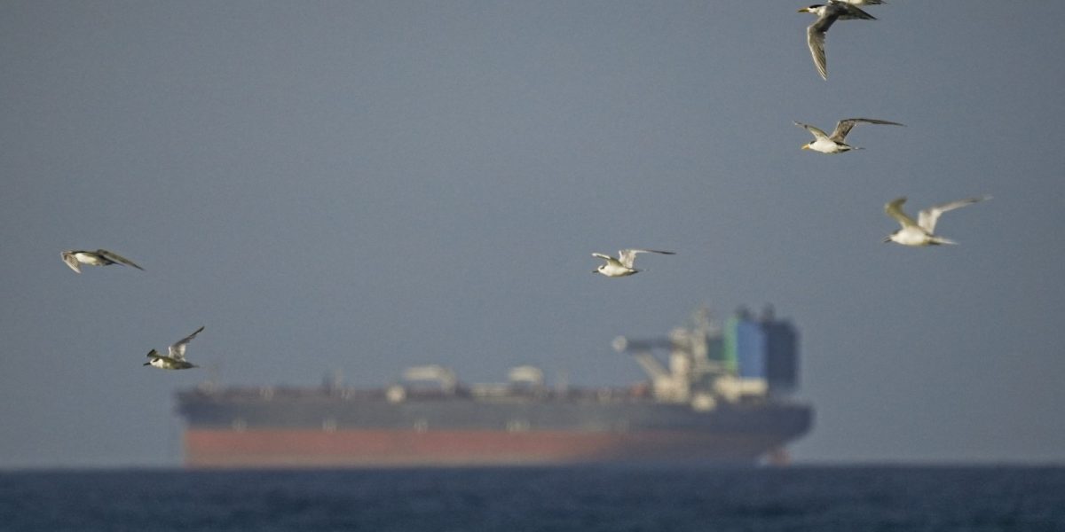 Iranul găsește soluția: Coridor sigur pentru navele comerciale în Strâmtoarea Ormuz