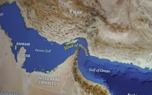 Atacuri în Strâmtoarea Ormuz, SUA menține blocada. Reacții dure