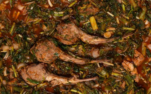 Stufat de Miel, rețeta bunicii: Aroma Paștelui umple casa din România