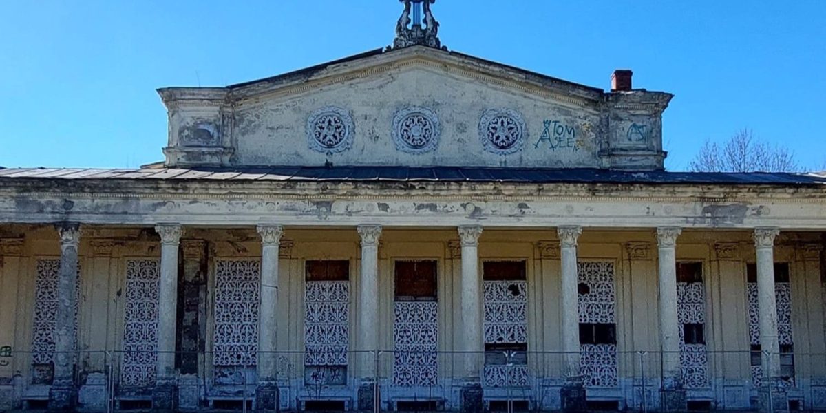 facturi umflate de peste 15.000 de euro pentru lucrările la Teatrul de Vară Nicolae Bălcescu și un ansamblu educațional din Sectorul 1