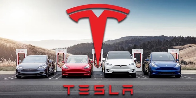 Tesla lovește din nou: SUV electric, mai mic și mai ieftin, pe drum