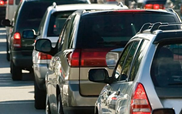 Aglomerăție infernală pe A1 și DN1: Weekendul începe cu haos în trafic